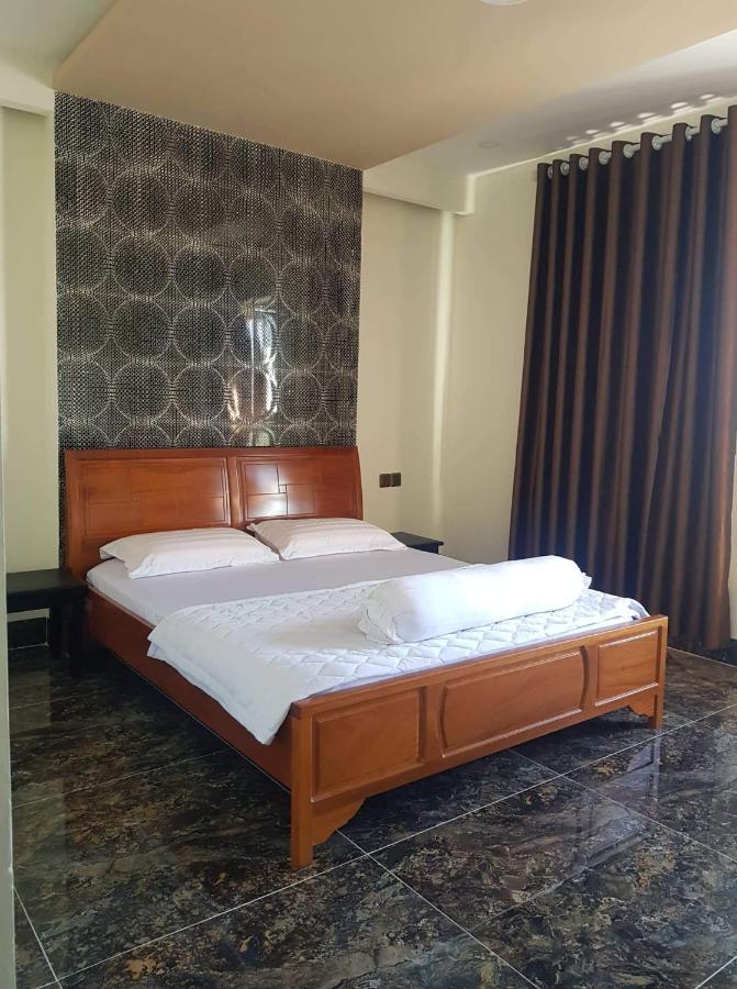 Khach San Hoang Gia Hotel Bac Lieu Exterior photo
